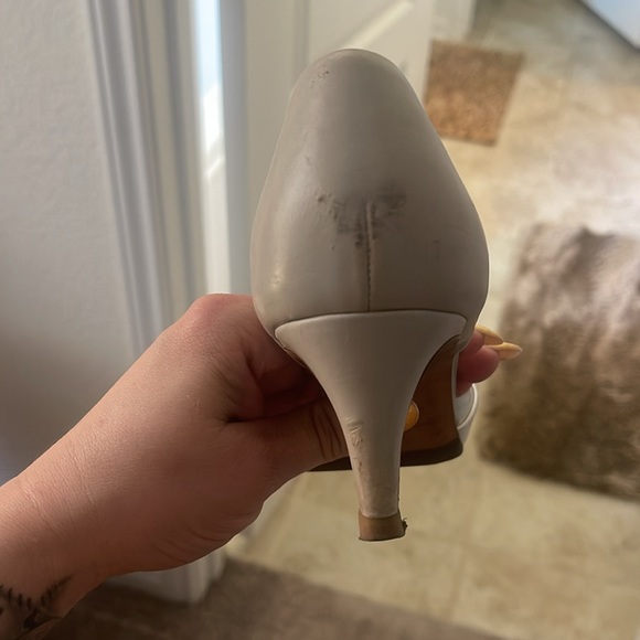 COPY - Vince Aurelian 2 Tone D’Orsay Kitten Heel Pump 8M - Picture 10 of 12